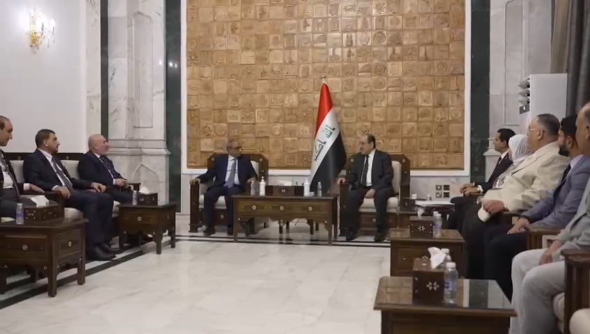 قام السيد السفير احمد الحسني رئيس الاتحاد العربي لمكافحة للتزوير والتززيف بزيارة د. نوري كامل المالكي رئيس ائتلاف دولة القانون